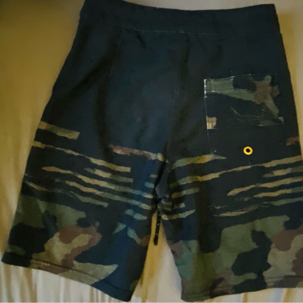 Quick Dry Salty Crew black/camo board shorts